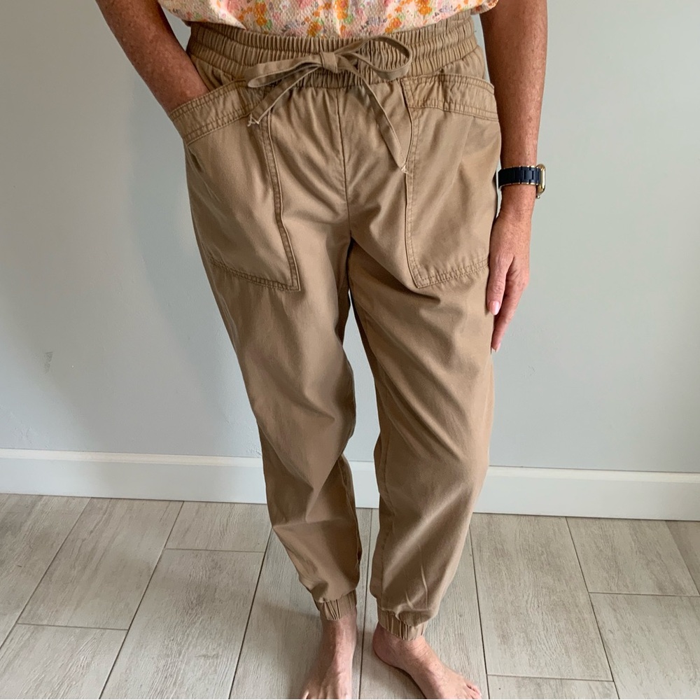 Women’s Tan Casual Pants